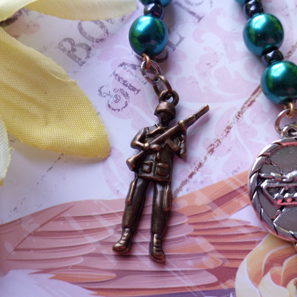 Army themed Keychain - Picture 5 of 7